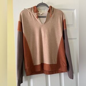 Hem and Thread sweatshirt